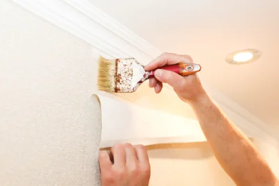 Pose de papier peint à Chermignac — revêtements muraux et toiles de verre